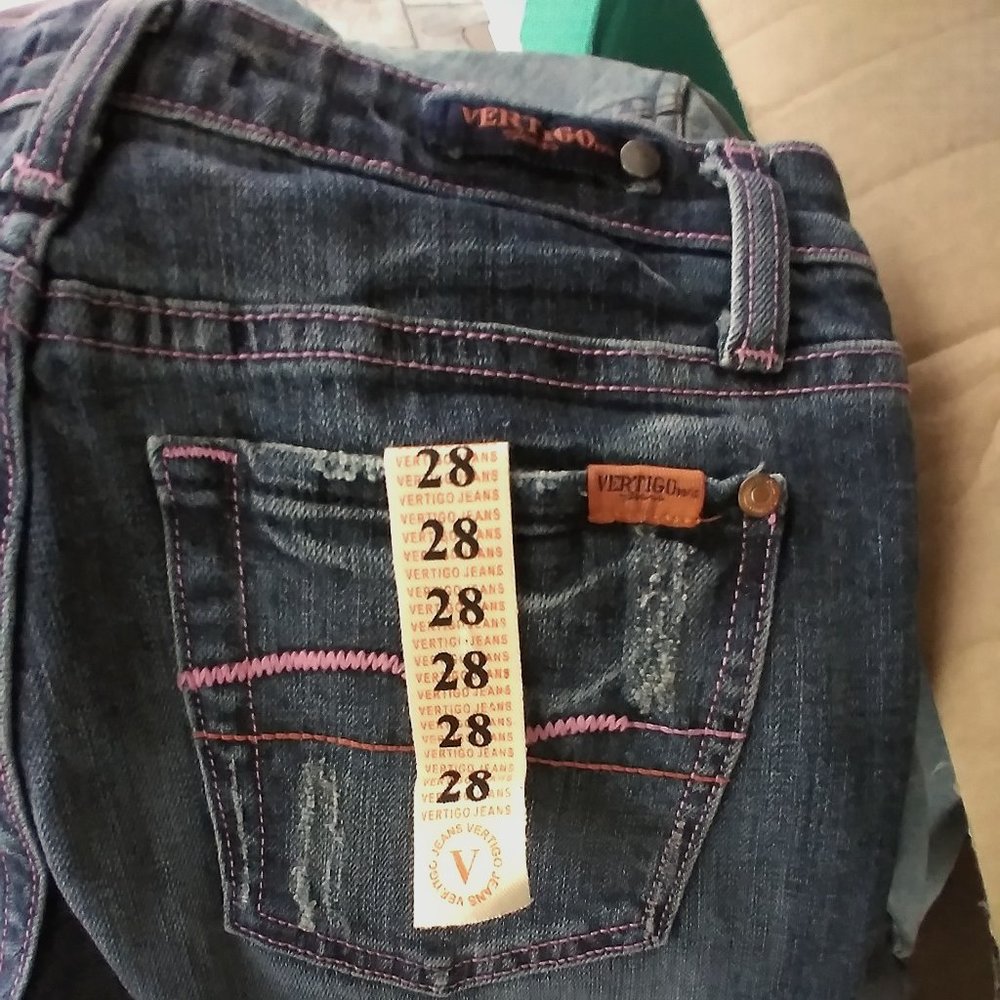 NWT Vertigo Designer Jeans (Paris) Denim Blue Distressed Straight Leg 28 x 33.5